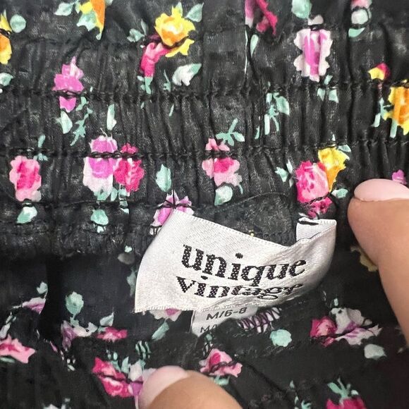 Unique Vintage Ditsy Floral Daryl Skort Black - Picture 5 of 11